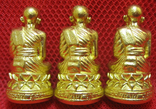 หลวงปู่ทวด พิมพ์บัวรอบ 3 องค์ เนื้อเปียกทอง วัดในหาน อ.นอง อ.ทอง อ.สุภา ร่วมปลุกเสก ปี 36