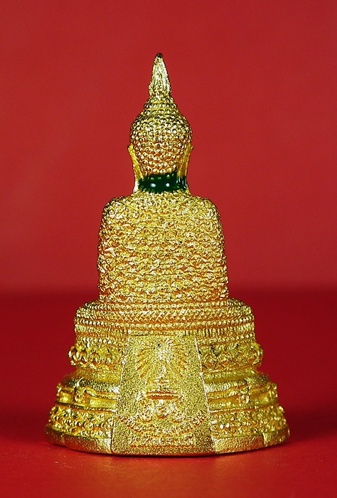 รูปหล่อพระแก้วมรกต (ฤดูหนาว) กะไหล่ทอง อุดมวลสารมงคล กล่องเดิมครับ 