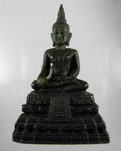 หลวงพ่อวัดไร่ขิง อุดกริ่งสวย 300บาทครับ