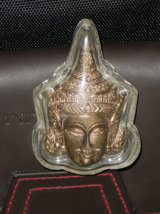 พระลักษณ์หน้าทอง ลป.กาหลง เขี้ยวแก้ว