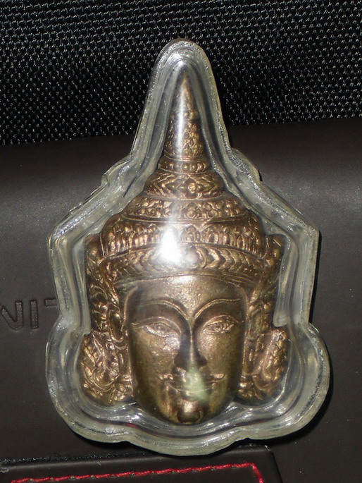 พระลักษณ์หน้าทอง ลป.กาหลง เขี้ยวแก้ว