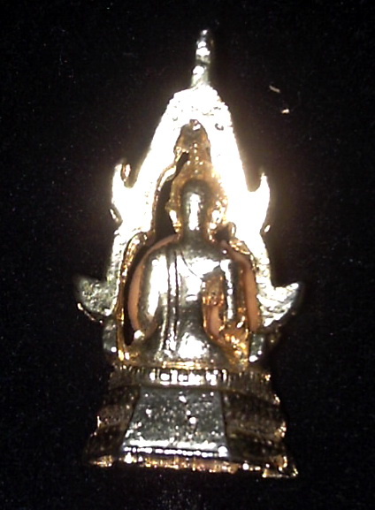 รูปหล่อพระพุทธชินราช กะหลั่ยทอง ไม่ทราบที่ 100 เดียวครับ
