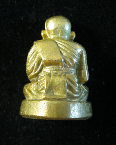 หลวงปู่ทวด มหาราช วัดช้างให้        
