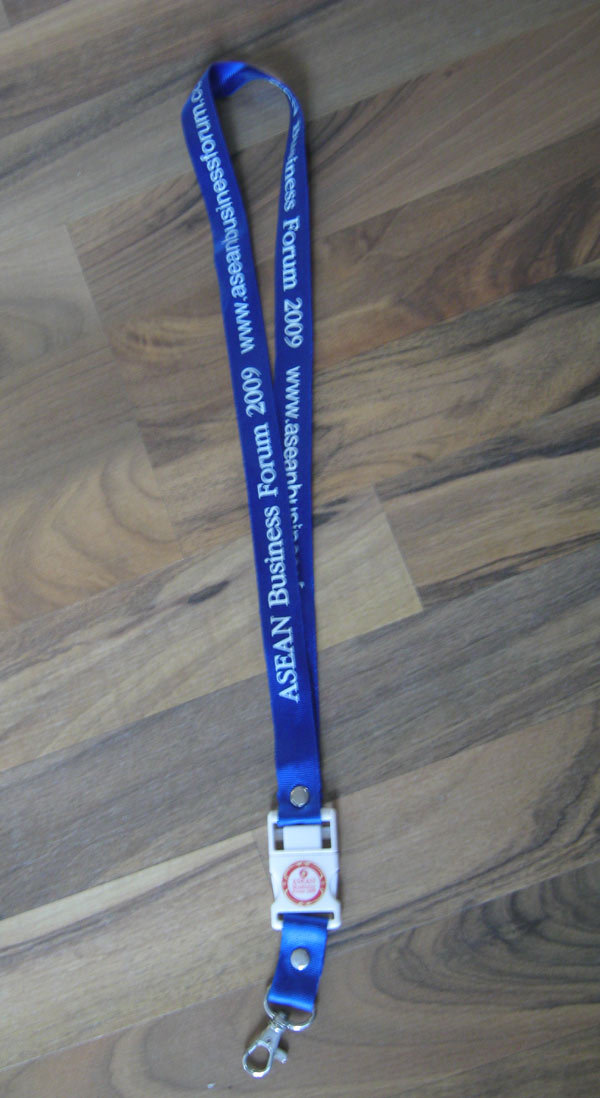 สร้องคล้องบัตร แถมFlash drive2Gig