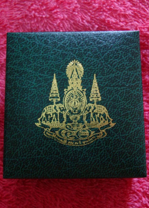 หลวงพ่อโสธร เนื้อเงิน ชุบสามกษัตริย์ สภาพเดิมๆ พร้อมกล่องเดิม