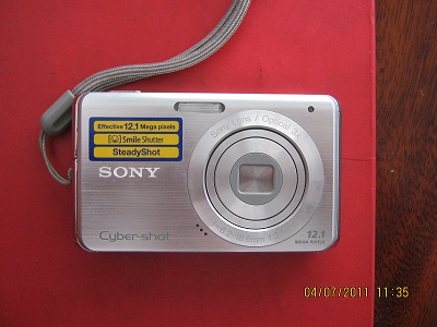 กล้องถ่ายรูปโซนี่ ใหม่ๆพร้อมคู่มือกล่องเดิมๆที่ชาตแบต เคาะเดียว 700.-