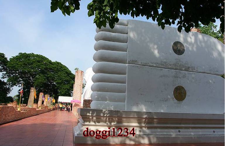 วัดใจ...สมเด็จกรุ ขุนอินทประมูล พิมพ์พระประธาน ฐานหนุน (มีเส้นผ้าทิพย์)เคาะเดียวแดง . . . 4