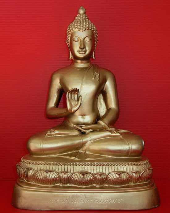*พระพุทธประทานพร วัดเวฬุวัน จ.นครปฐม ขนาดหน้าตัก 9 นิ้ว สวยมากค่ะ   *
