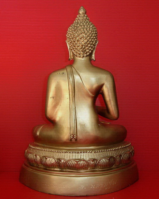 *พระพุทธประทานพร วัดเวฬุวัน จ.นครปฐม ขนาดหน้าตัก 9 นิ้ว สวยมากค่ะ   *