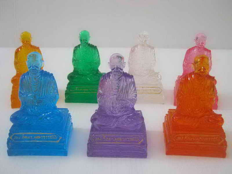 เปิดใจ300บาทพระสมเด็จ(โต)เนื้อเร่ซิ่น7สีค่ะสวยงามมากๆๆๆค่ะ