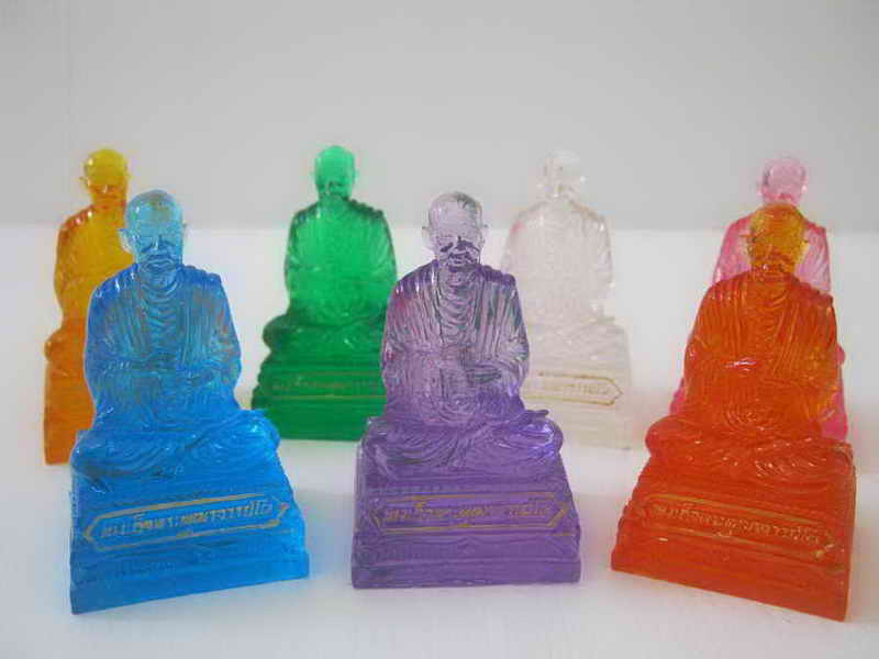 เปิดใจ300บาทพระสมเด็จ(โต)เนื้อเร่ซิ่น7สีค่ะสวยงามมากๆๆๆค่ะ