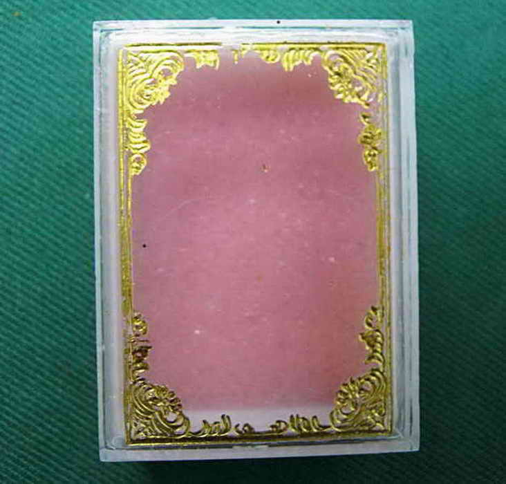 .....กล่องใส่พระเครื่องใหม่ๆๆๆๆเลยค่ะ100ใบค่ะ