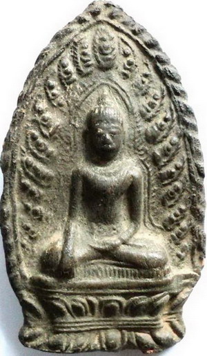 พระเนื้อดินศิลปะสวยๆ ไม่ทราบที่  วัดใจเริ่มที่ 200 บาท