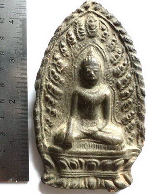 พระเนื้อดินศิลปะสวยๆ ไม่ทราบที่  วัดใจเริ่มที่ 200 บาท