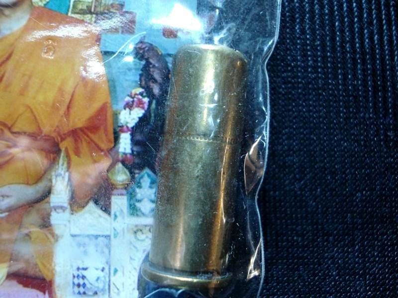 ตะกรุดลูกปืนอุดผงผสมเทียนชัย ( ลูกดีลูกโดดลูกดัง ) หลวงพ่อชำนาญ วัดบางกุฎีทอง (มีรอยจาร) สวยครับ