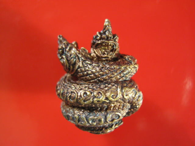 พญานาคเกี้ยวเม็ดใหญ่ + ผ้ายันต์โภคทรัพย์ หลวงปู่คำพันธ์ วัดธาตุมหาชัย 