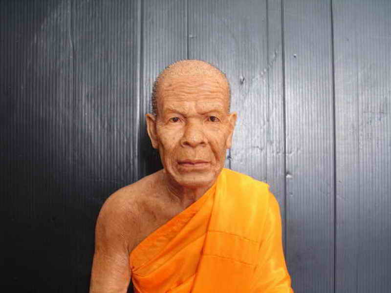 @@@@ รูปหล่อเหมือนหลวงพ่อสด 9 นิ้ว เหมือนจริงมากๆๆๆครับ@@