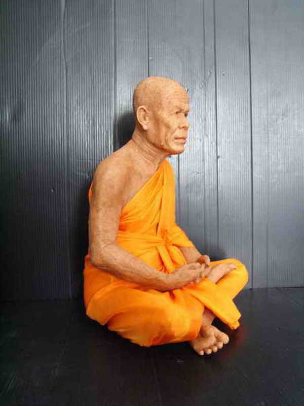 @@@@ รูปหล่อเหมือนหลวงพ่อสด 9 นิ้ว เหมือนจริงมากๆๆๆครับ@@
