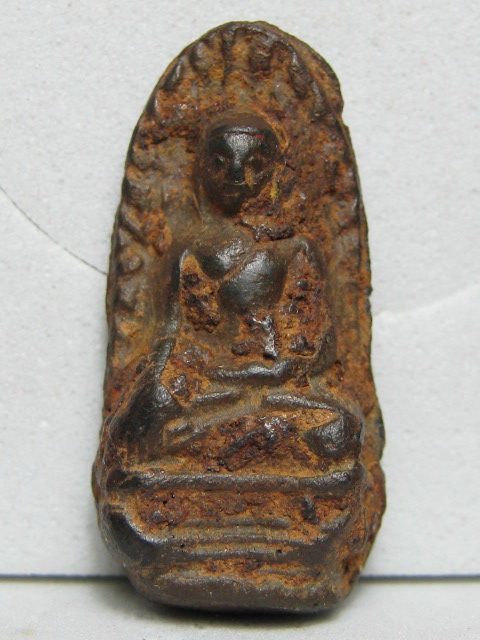พระรอดกรุวัดอุโมงค์