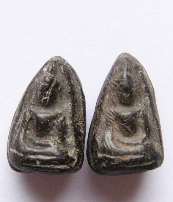 ราคา วัดใจ 2 องค์ พระผงคลุกลัก หลังยันต์ ไม่ทราบที่