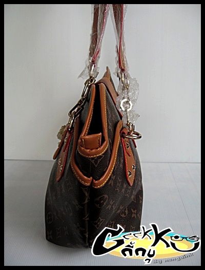 Sale......!!!!!.......... ..กระเป๋า ... LOUIS VUITTON....... พิเศษ 699 บาท...