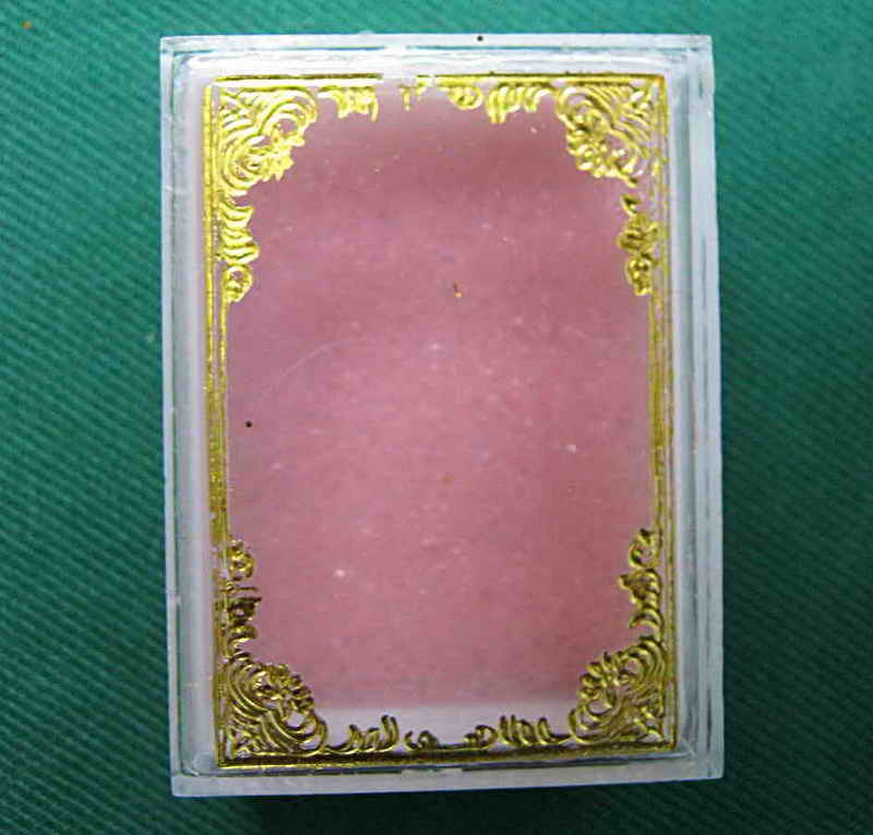......กล่องใส่พระเครื่องใหม่ๆๆๆๆเลยค่ะ100ใบค่ะ