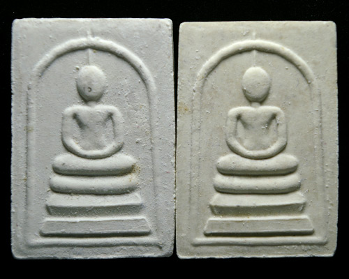 เคาะเดียว!_สมเด็จมหาลาภ "รุ่นพิเศษ"_หลวงปู่คำพัน วัดธาตุมหาชัย ปี๓๘_กล่องเดิมวัด