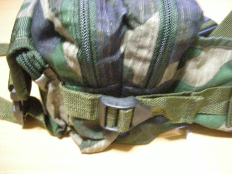 กระเป๋าสะพายทหารสีลายพราง 199 บาท