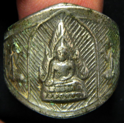 แหวนพระพุทธชินราชไม่รู้ที่แต่ว่าแท้ครับเป็นพระบ้าน