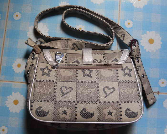 กระเป๋าสะพาย FUGUIYA ลายสวยใช้ไม่ถึงเดือนคับ