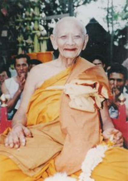 รูปหล่อหลวงปู่หงษ์ พรหมปัญโญ สุสานทุ่งมนสุรินทร์ เกจิมากเมตตาแห่งเมืองสุรินทร์ เเดงเดียว