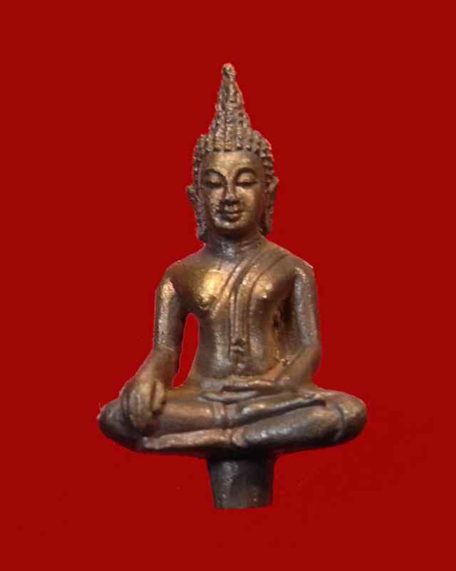 	ยอดธงรุ่น ๕ ท้ายิง หลวงพ่อคูณ เนื้อนวะ ครบรอบ ๗๕ ปี วัดบ้านไร่ พรดีมีประสบการครับ