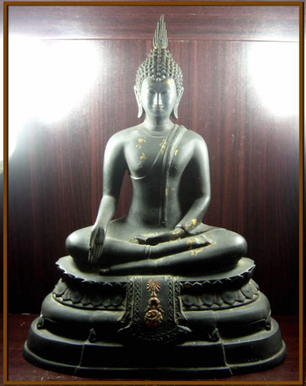 พระบูชา ภปร ปางประทานพร วัดบวรฯ กทม หน้าตัก๕นิ้ว เนื้อทองผสมรมดำ ปี๒๕๐๘