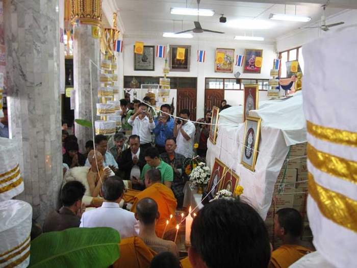 เหรียญนาคปรก"กรรมการ " รุ่นสร้างกุฎิสงฆ์ วัดปรก เนื้อทองแดง โค้ต" ศาลา" หมายเลข ๓๒๔๒