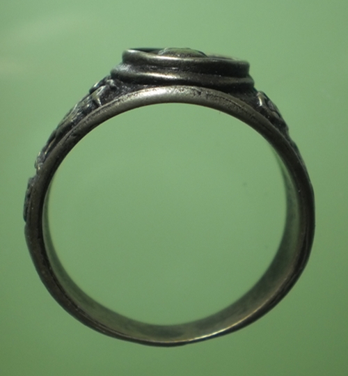 แหวนหลวงพ่อปาน วัดบางนมโค จ.อยุธยา พิธีเสาร์๕ ปี๓๖  เนื้ออัลปากล้า สวยมาก