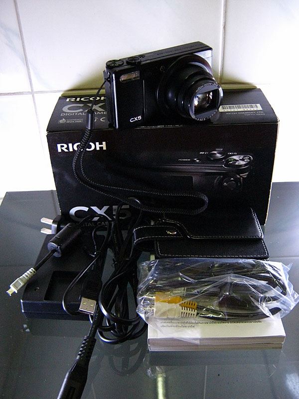 ***ลงใหม่ครับ***ขายกล้อง Ricoh CX5 ใช้งานมา 9-10วัน สภาพ 99.99% จะเรียกมือสองก็ได้ มือหนึ่งก็ได้ครับ