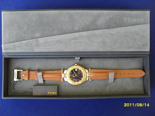 นาฬิกา FENDI แท้ swiss made พรัอมบัตรรับประกัน
