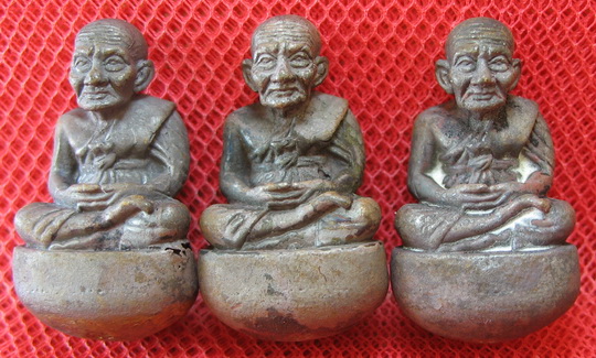 หลวงปู่ทวด พิมพ์เบ้าทุบ เนื้อผิวไฟ 3 องค์ วัดในหาน จ.ภูเก็ต อ.นอง อ.ทอง อ.สุภา ร่วมปลุกเสก ปี 36 