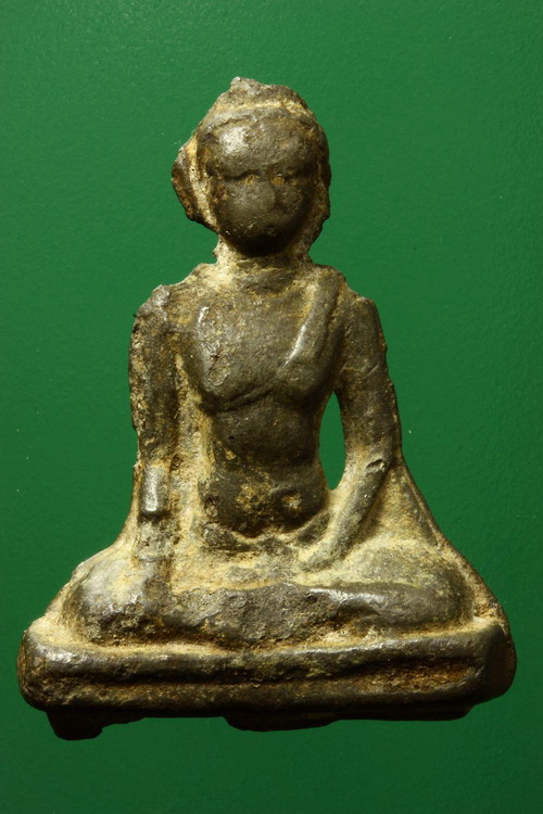 พระร่วงนั่งหลังลิ่ม