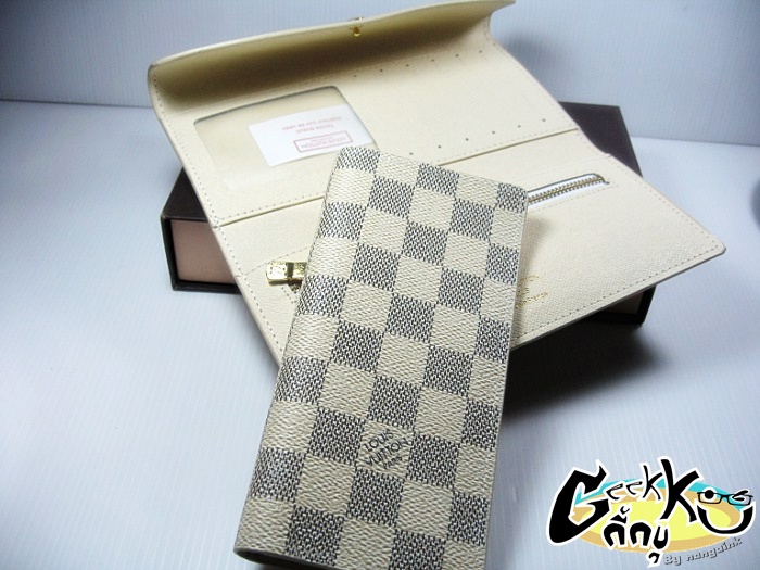 	กระเป๋า Louis Vuitton เคาะเดียว 400 บาท