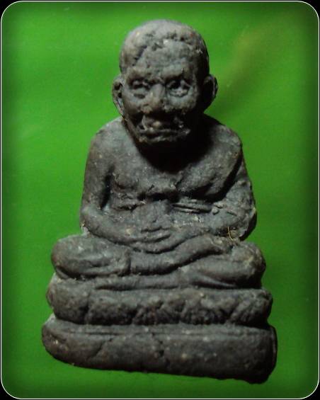 หลวงปู่ทวด พิมพ์ลอยองค์ เนื้อผงใบลาน