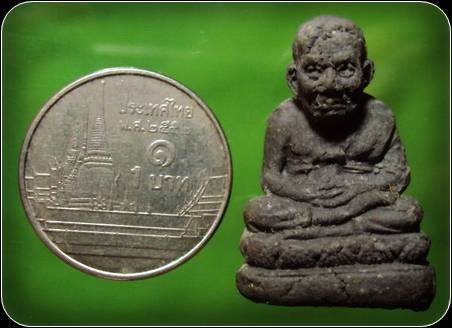 หลวงปู่ทวด พิมพ์ลอยองค์ เนื้อผงใบลาน