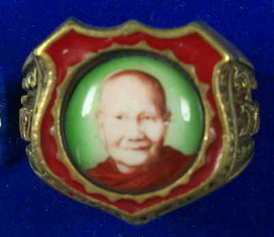 แหวนหลวงพ่อจรัญ วัดอัมพวัน