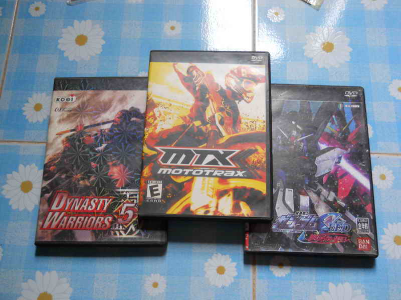 แผ่นเกมส์ เพลย์สเตชั่น ๒ จำนวน ๙ แผ่น ถูกๆ จร้า