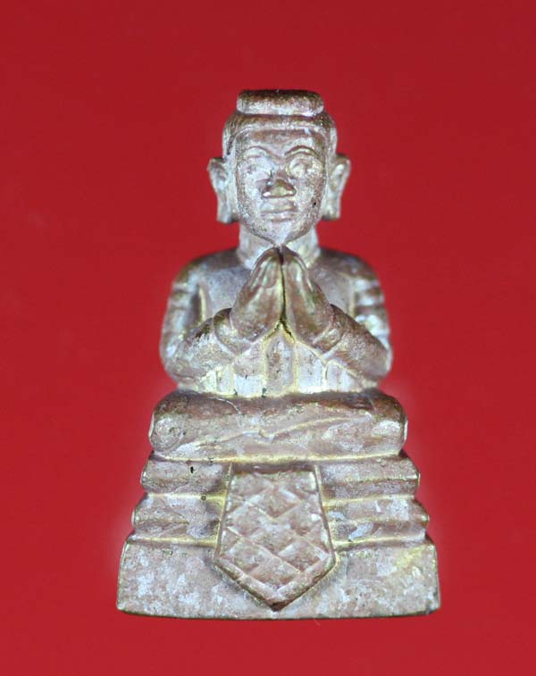 กุมารทองเทพฤทธิ์ เนื้อทองผสม อุดผงพลายดิน ๗ ป่าช้า หลวงปู่แผ้ว ปวโร วัดกำแพงแสน นครปฐม ปี ๒๕๔๙ 2