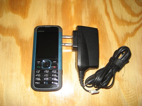 โทรศัพท์มือถือ NOKIA 5000 พร้อมสายชาร์ต เคาะเดียว