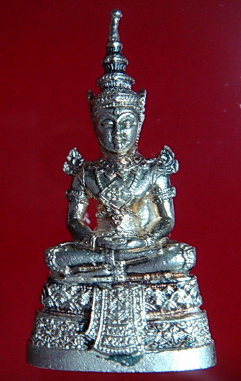 พระแก้วมรกต กรมสรรพสามิตร เนื้อเงิน พร้อมกล่อง