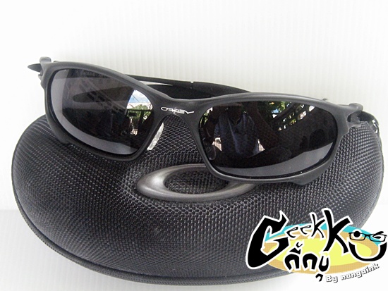 แว่นกันแดด Oakley ...