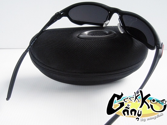 แว่นกันแดด Oakley ...