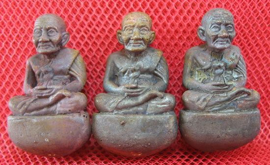 หลวงปู่ทวด พิมพ์เบ้าทุบ เนื้อผิวไฟ 3 องค์ วัดในหาน จ.ภูเก็ต อ.นอง อ.ทอง อ.สุภา ร่วมปลุกเสก ปี 36 